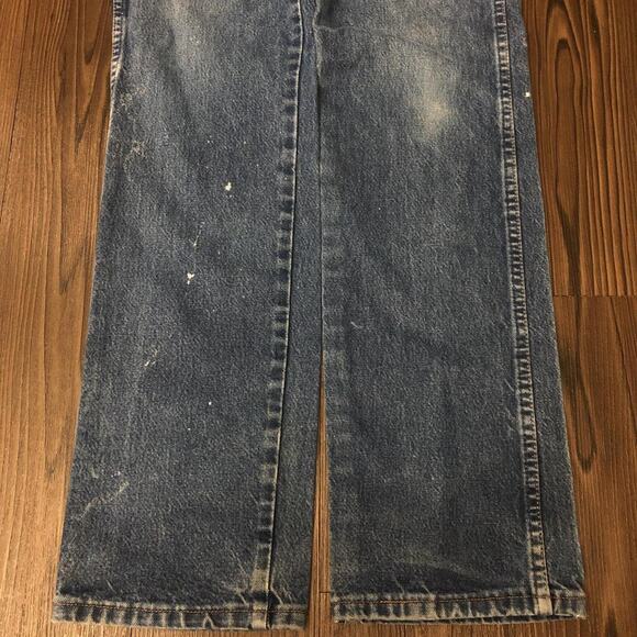 Men’s Distressed Dark Washed Wrangler Denim Jeans | 32x34 - Picture 4 of 6